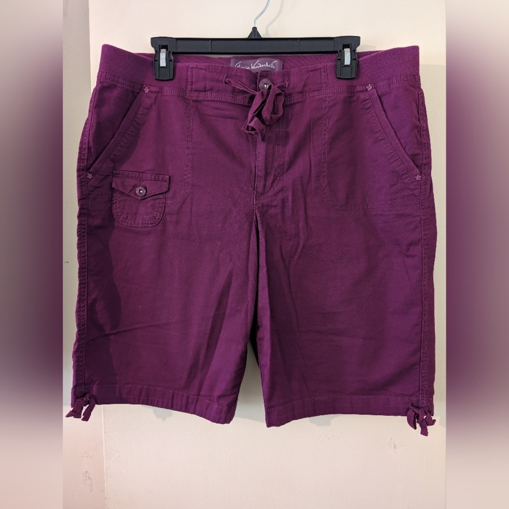 Gloria Vanderbilt shorts size 14
